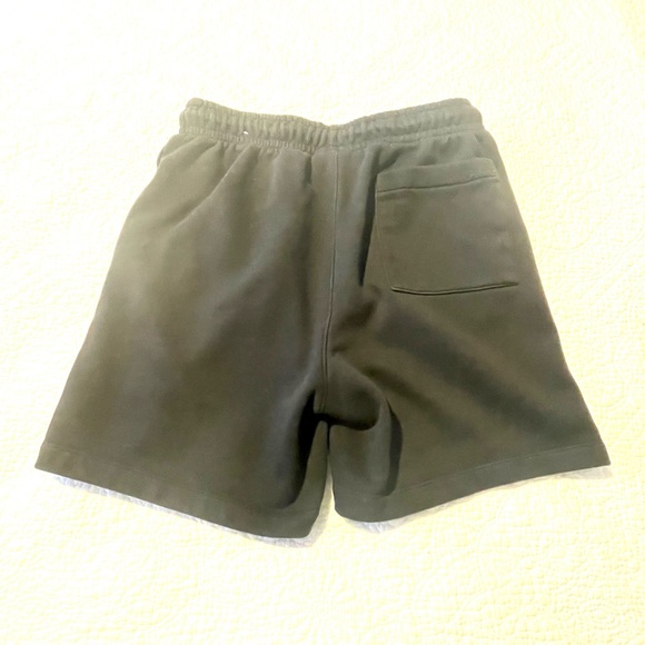 Michael Jordan black shorts - Picture 2 of 3